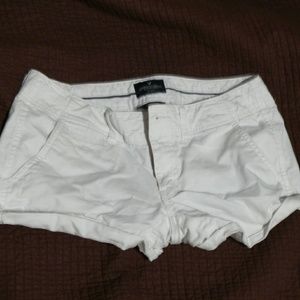 American Eagle white shorts
